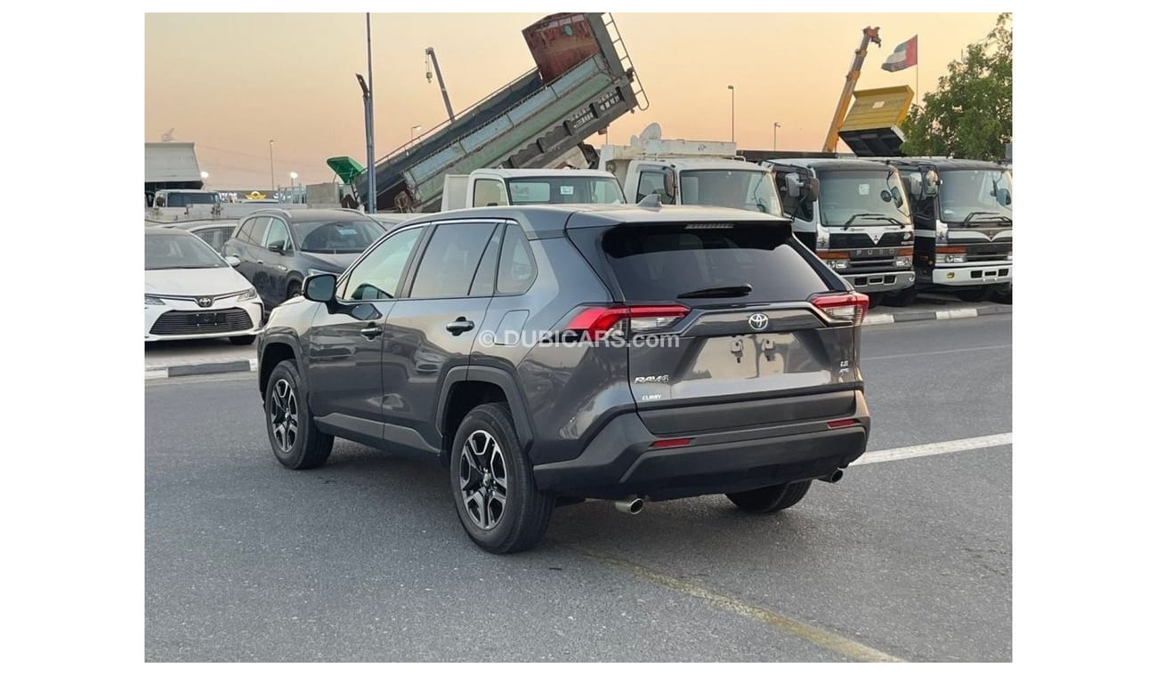 Toyota RAV4 2022 TOYOTA RAV4 LE 4x4 IMPORTED FROM USA VERY CLEAN CAR INSIDE AND OUT SIDE FOR