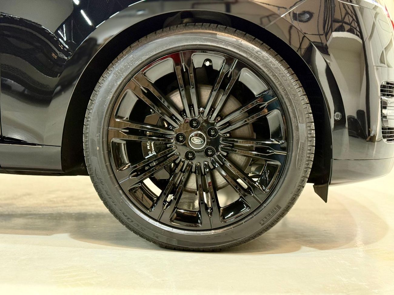 Land Rover Range Rover V8 AUTOBIOGRAPHY 2025