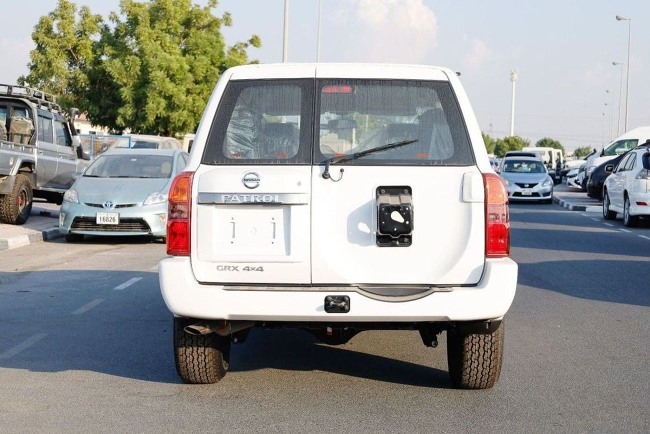 نيسان باترول سفاري NISSAN PATROL Y61 4.8L PETROL 4WD WAGON MID GRX AUTO