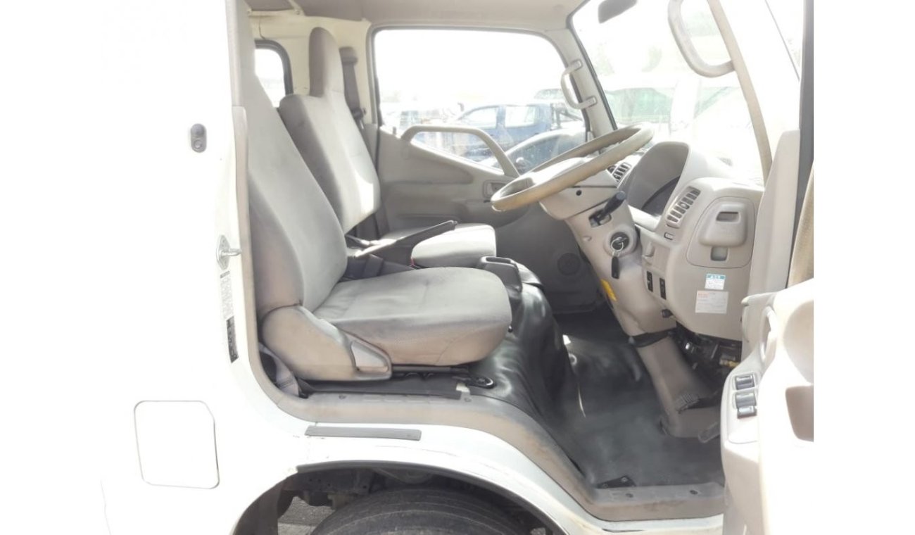 تويوتا داينا Toyota dyna  RIGHT HAND DRIVE (Stock no PM 817)