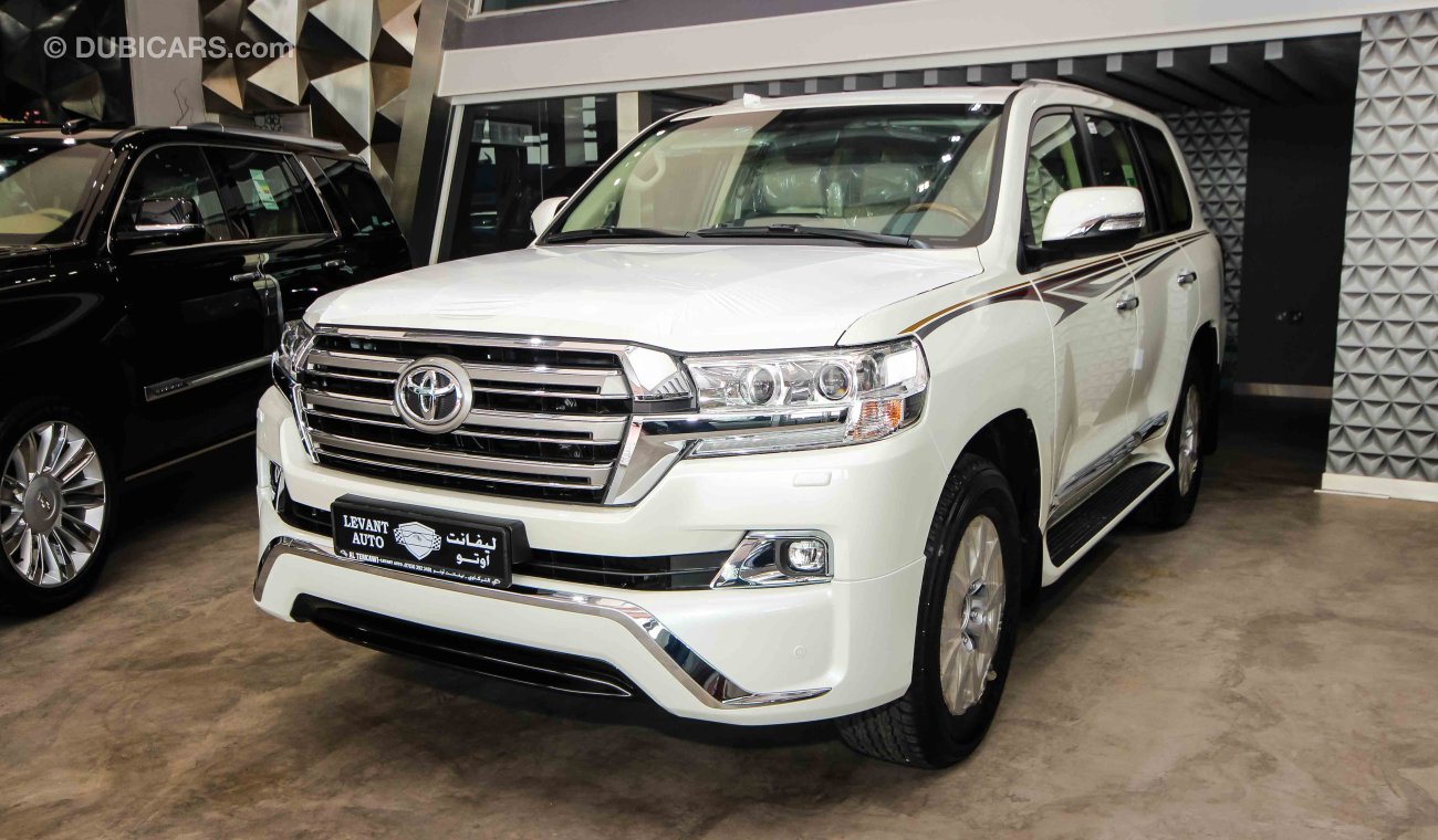 Toyota Land Cruiser GXR V8