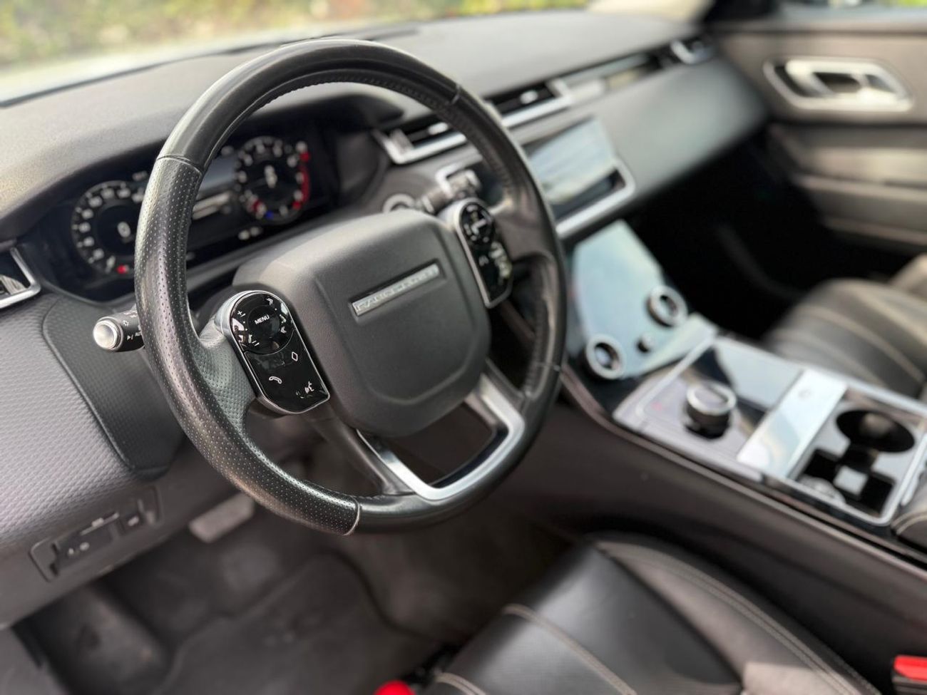 Land Rover Range Rover Velar P250 S 2.0L Petrol RANG ROVER VELAR S 2019 GCC 2.0L FULL SERVICE HISTORY