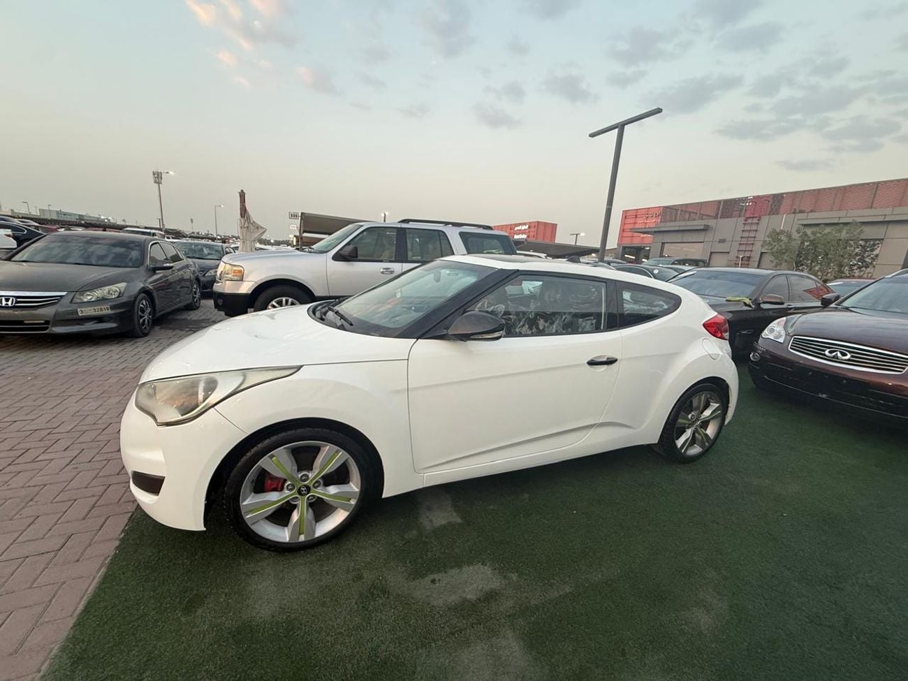 هيونداي فيلوستر GLS SR بانوراما بحاله ممتازه 1.6سي سي