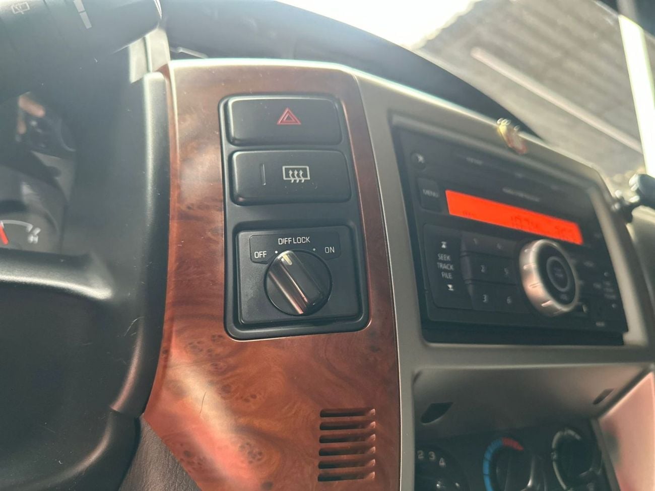 نيسان باترول سفاري Safari 4.8L A/T