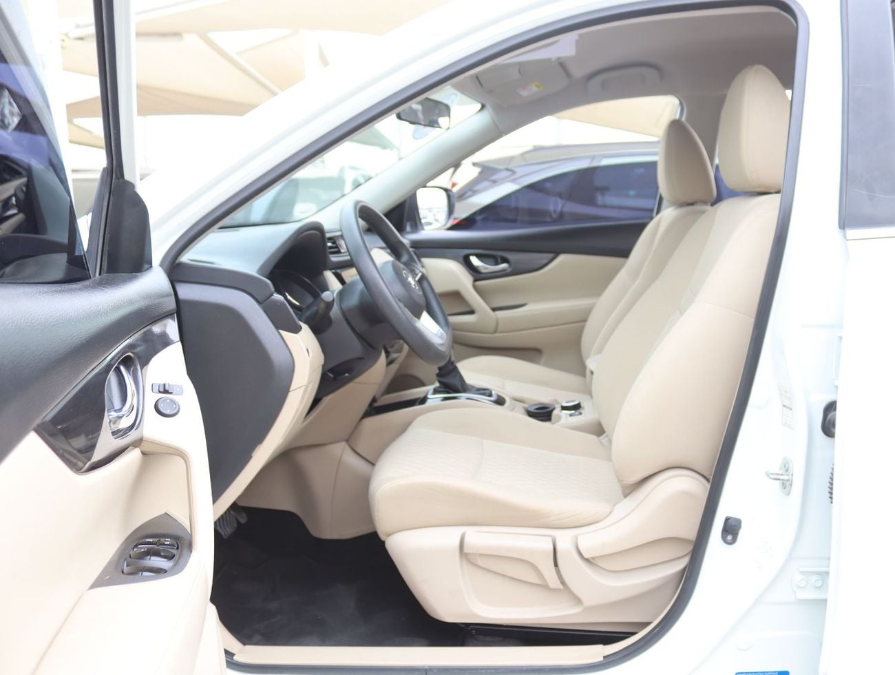 Nissan XTrail Nissan X-Trail 2022- GCC - Accident-Free - 4WD - 5 Seats - Excellent Condition Inside and Out