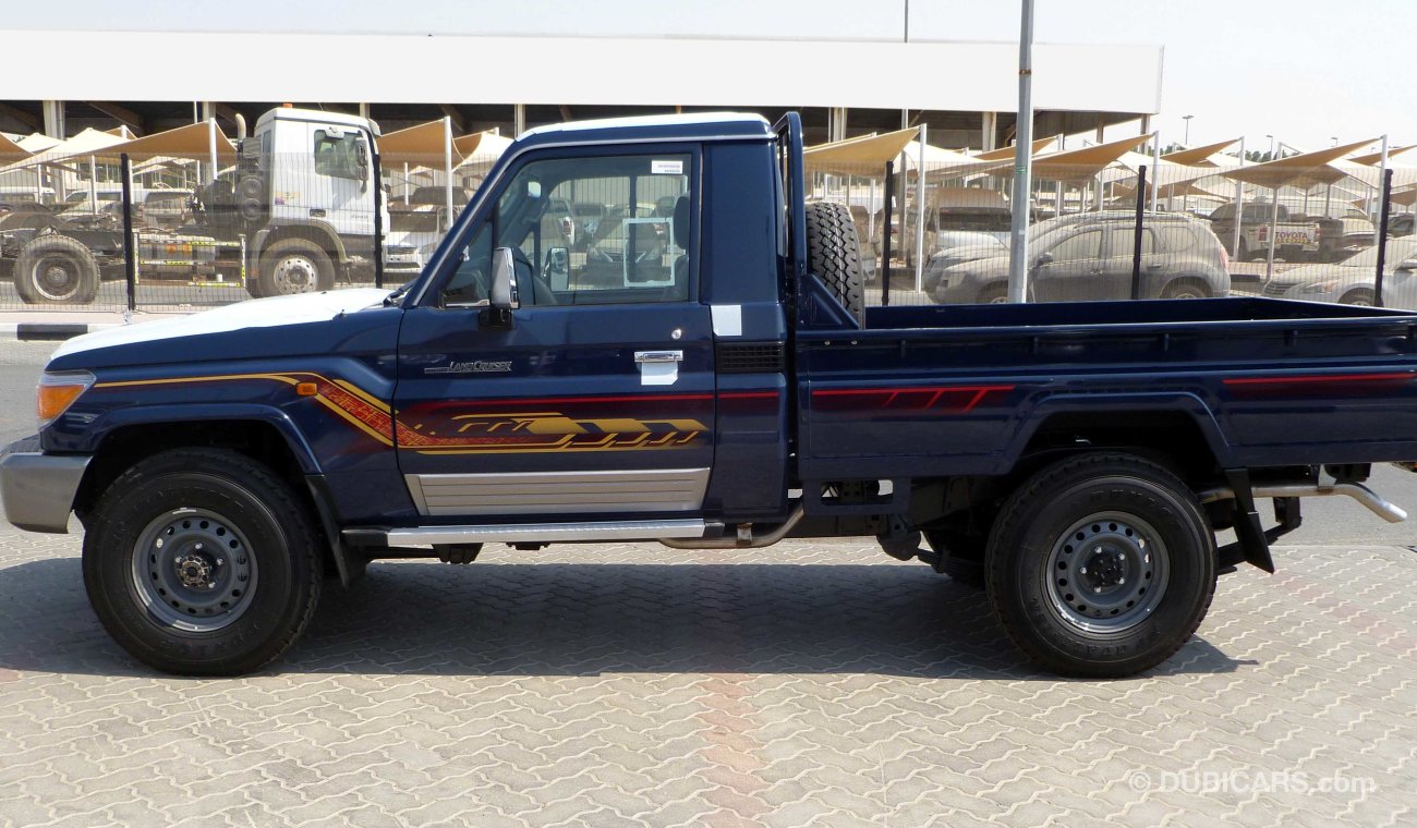 تويوتا لاند كروزر بيك آب 4.5L V8 Diesel Single Cab Diff Lock Manual