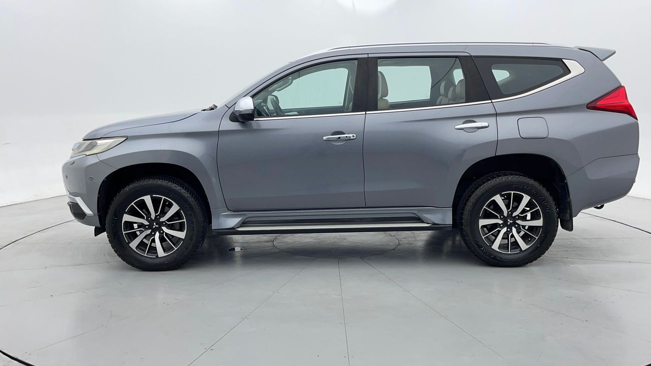 ميتسوبيشي مونتيرو GLS PREMIUM 3 | بدون دفعة مقدمة | اختبار قيادة مجاني للمنزل