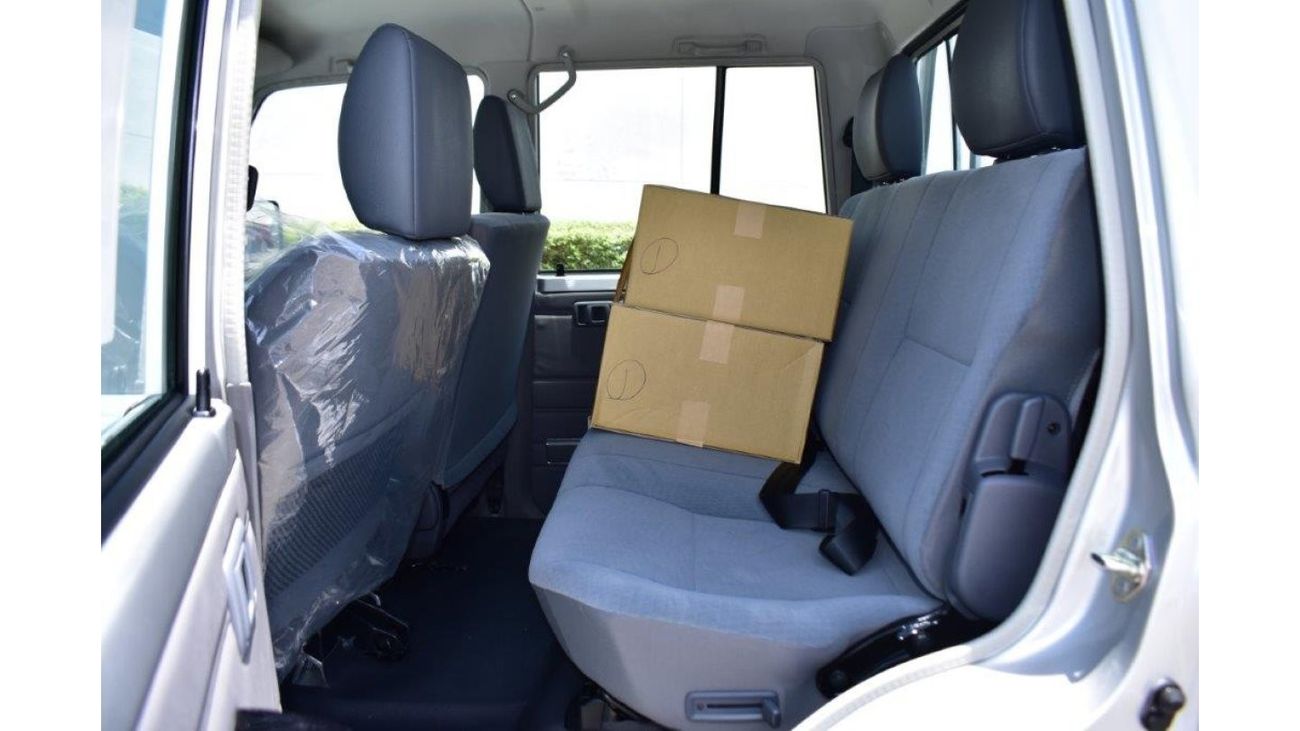 تويوتا لاند كروزر بيك آب 79 Double Cab Limited