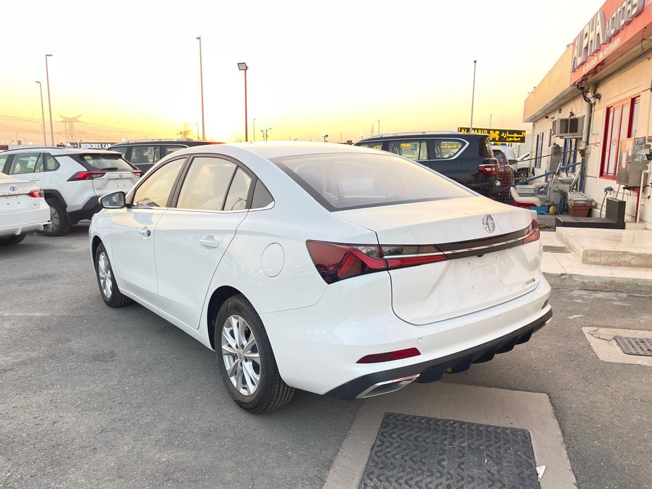 أم جي 5 MG5 1.5L 2023 GCC