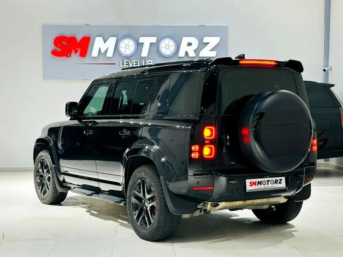 Land Rover Defender X DYNAMIC GCC SPECS UNDER AGENCY WARRANTY TILL ORIGINAL PAINT