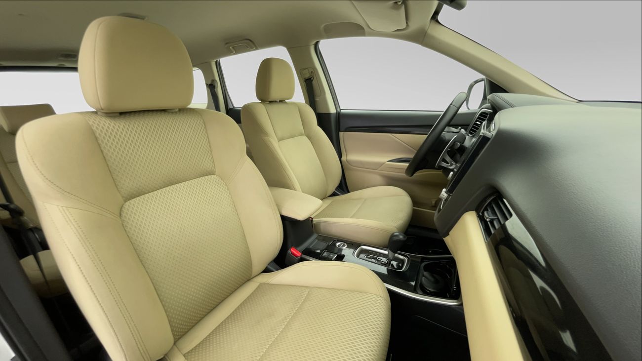 ميتسوبيشي آوتلاندر GLS MID 2.4 | بدون دفعة مقدمة | اختبار القيادة في المنزل