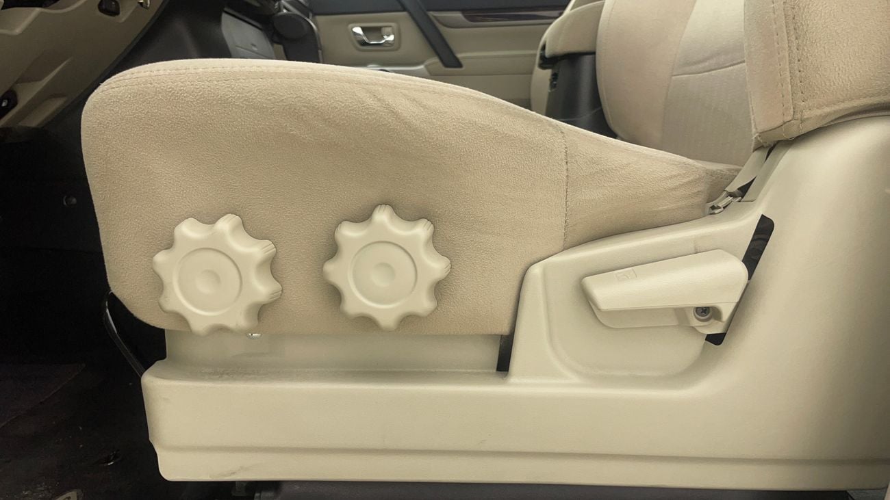 ميتسوبيشي باجيرو GLS MIDLINE 3 | بدون دفعة مقدمة | اختبار القيادة في المنزل