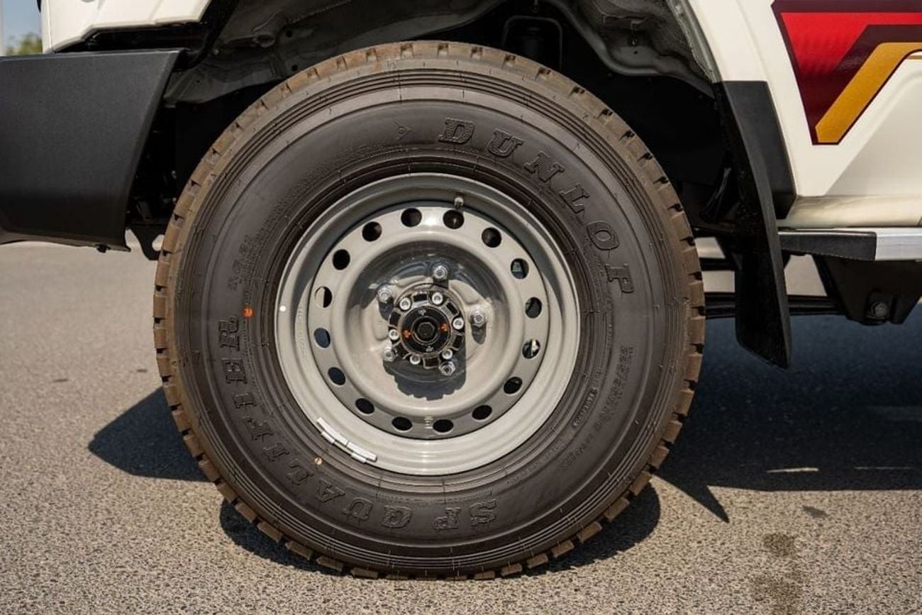 تويوتا لاند كروزر Toyota Land Cruiser LC76Hardtop2025 4.0L Petrol4WD Transmission A