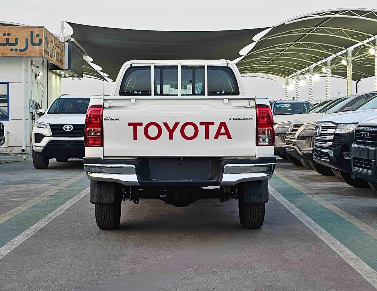 Toyota Hilux DLX-G1 | NARROW BODY | M/T | 2.4L V4 DIESEL | 4WD (CODE # DLX-G1)