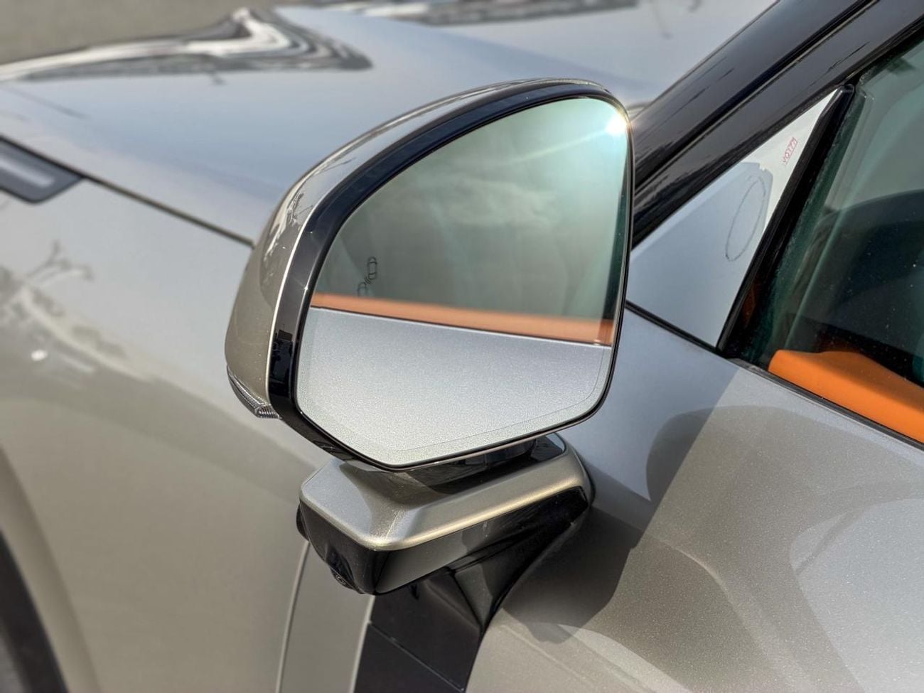 Lynk & Co 900 Lynk & Co 900 ULTRA 2025 Imported from China