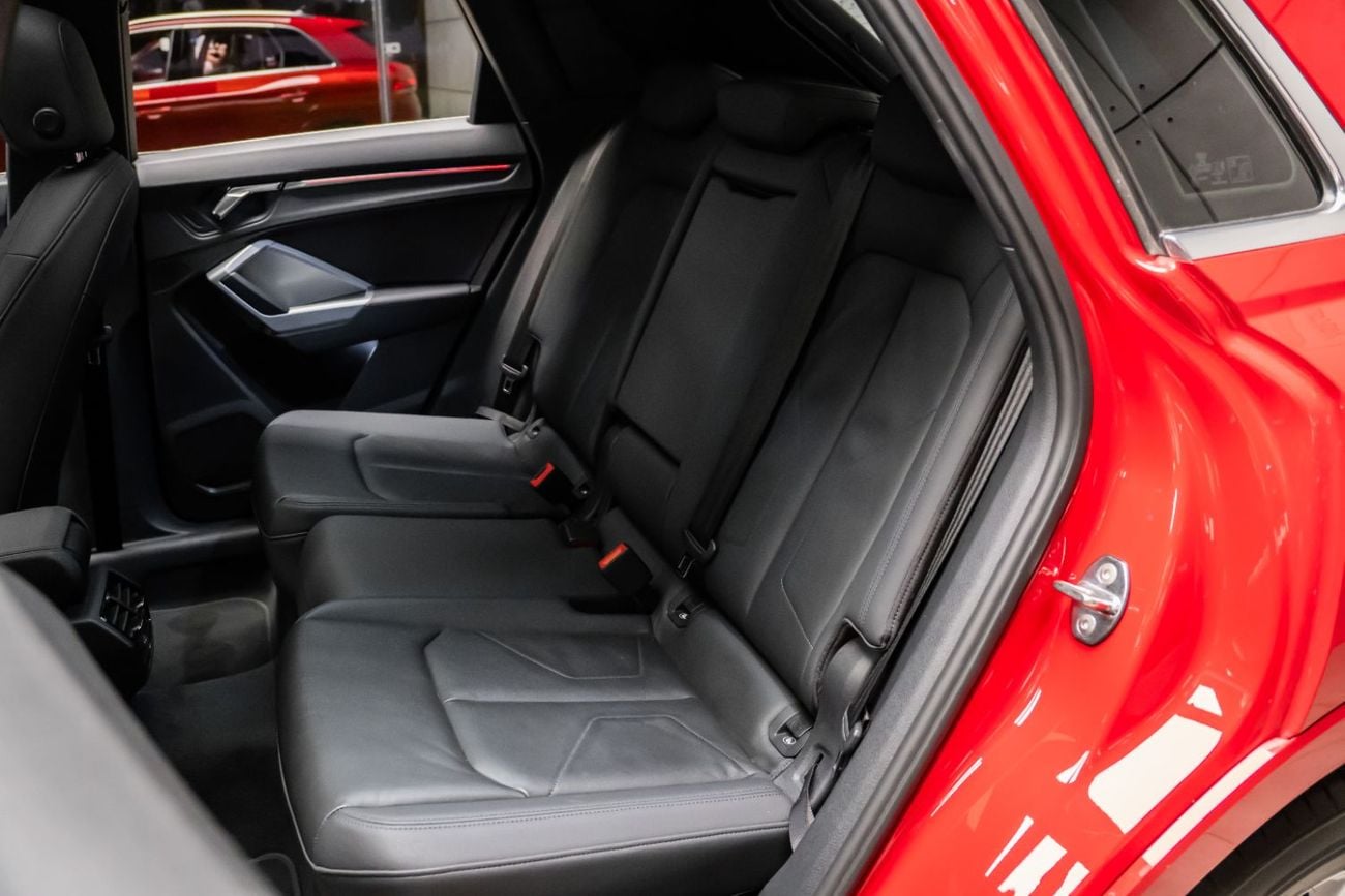 أودي Q3 35 TFSI S-LINE 35 TFSI | GCC Specs | Full Options | Warranty Available