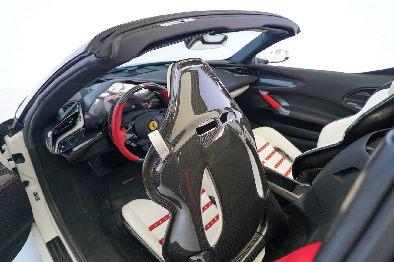 Ferrari SF90 SPIDER ASSETTO FIORANO