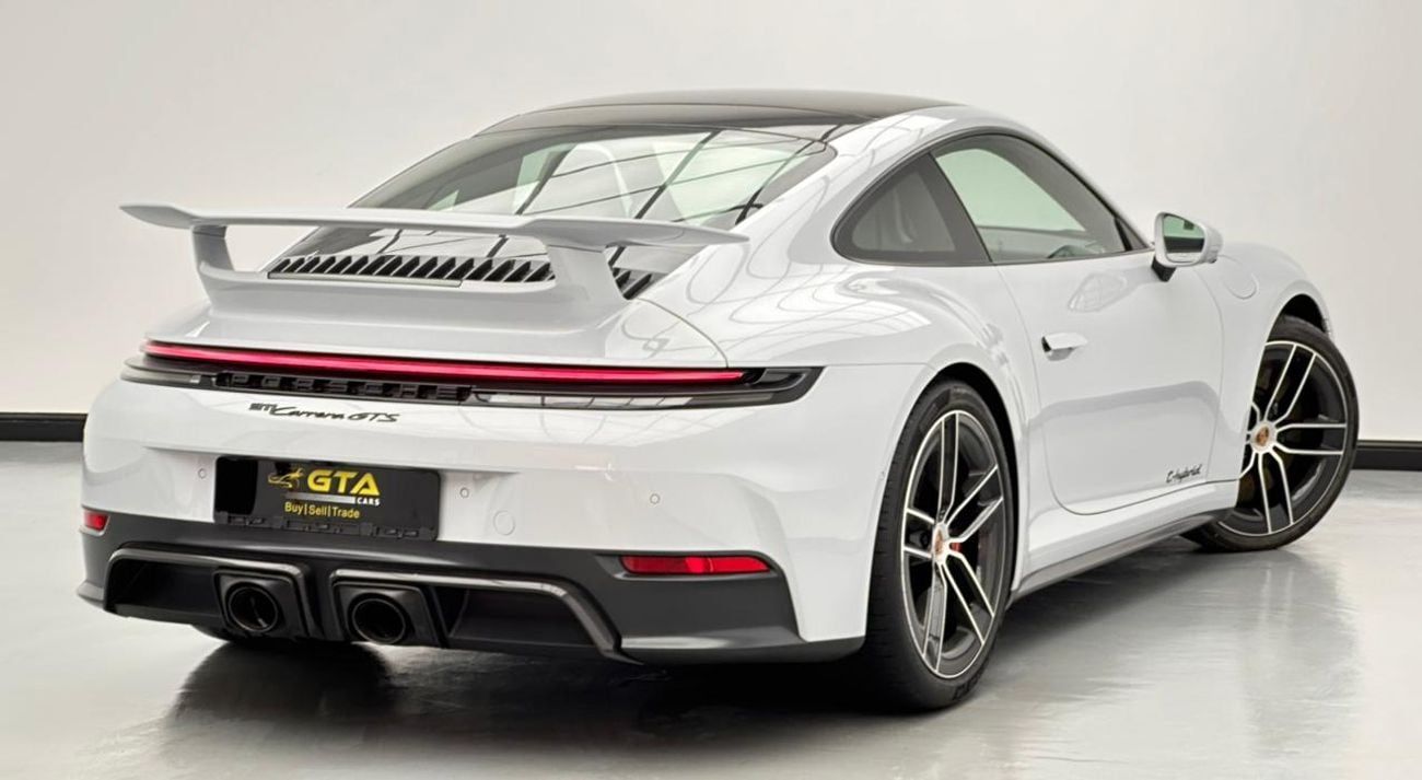 بورش 911 CARRERA GTS 2026 Porsche 911 Carrera GTS T-Hybrid, Brand New, Aerokit Carbon, 2028 Porsche Warranty, GCC