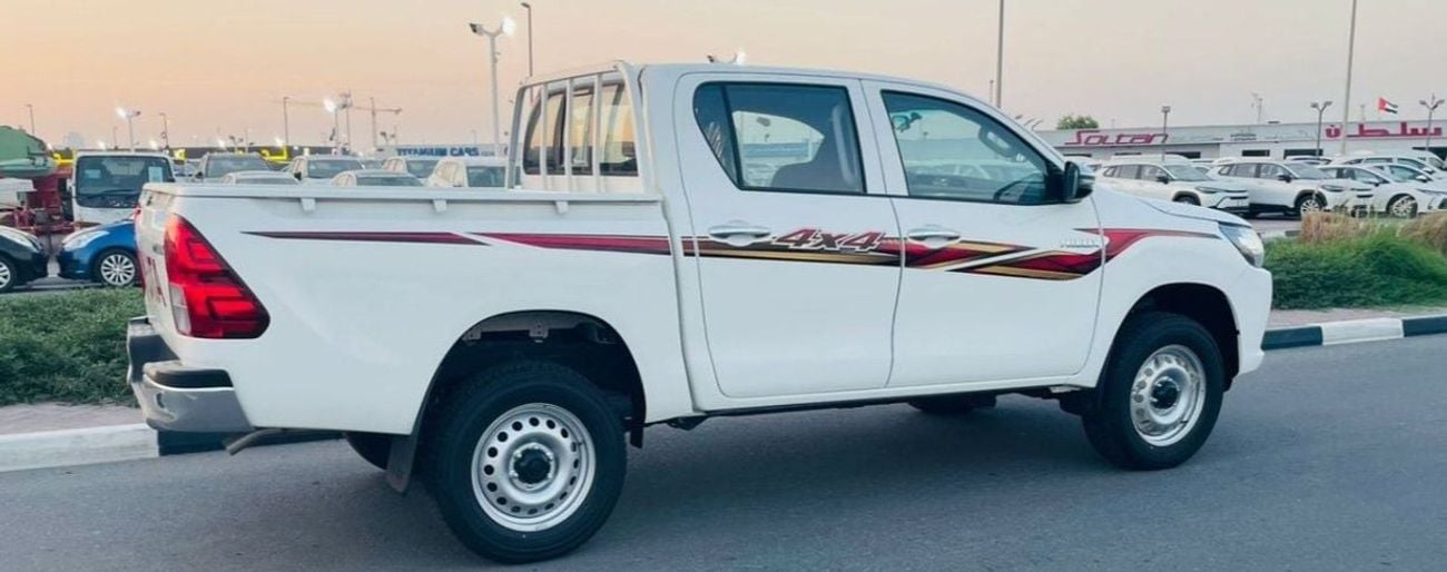تويوتا هيلوكس PREMIER GL 2.4L Double Cab Utility