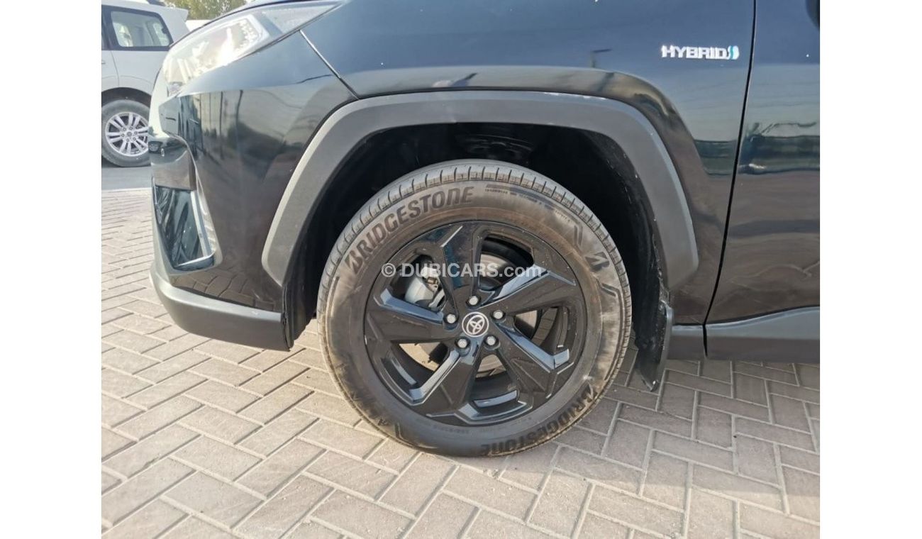 تويوتا راف ٤