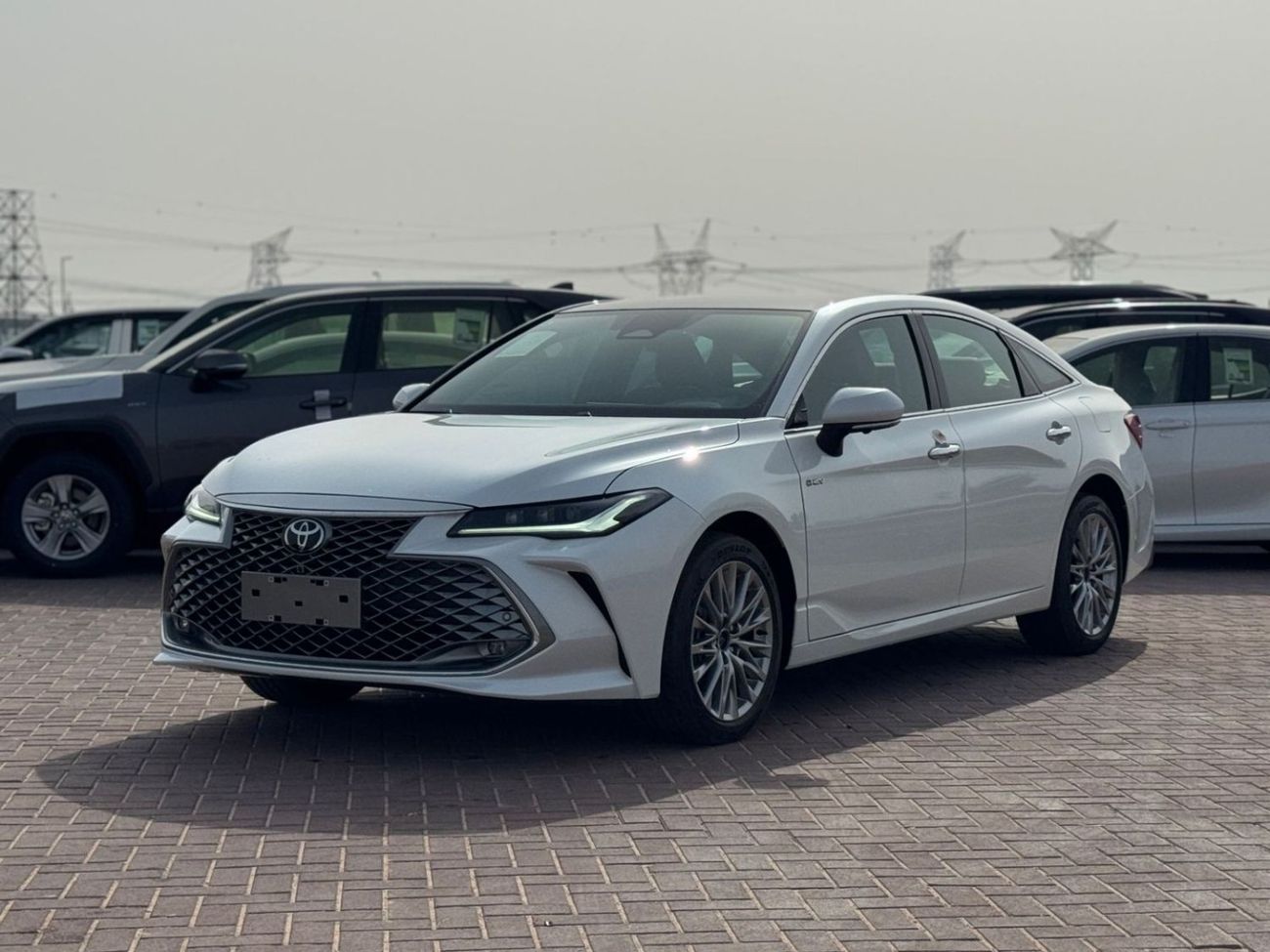 Toyota Avalon TOYOTA AVALON 2.5L HYBRID XLE 2024