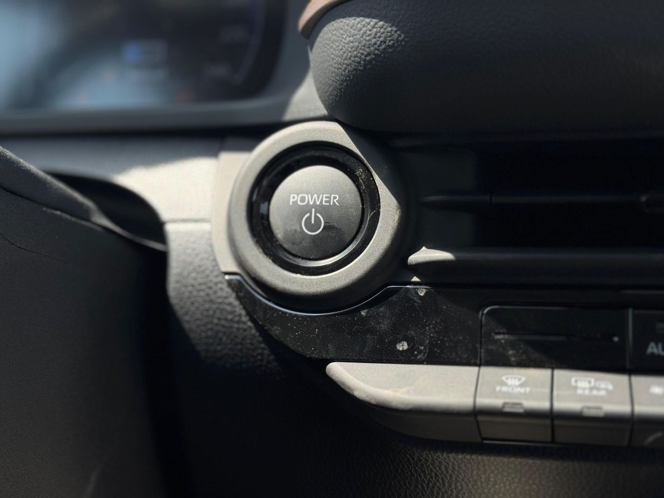 تويوتا كراون TOYOTA CROWN 2026 GCC 2.5L HEV