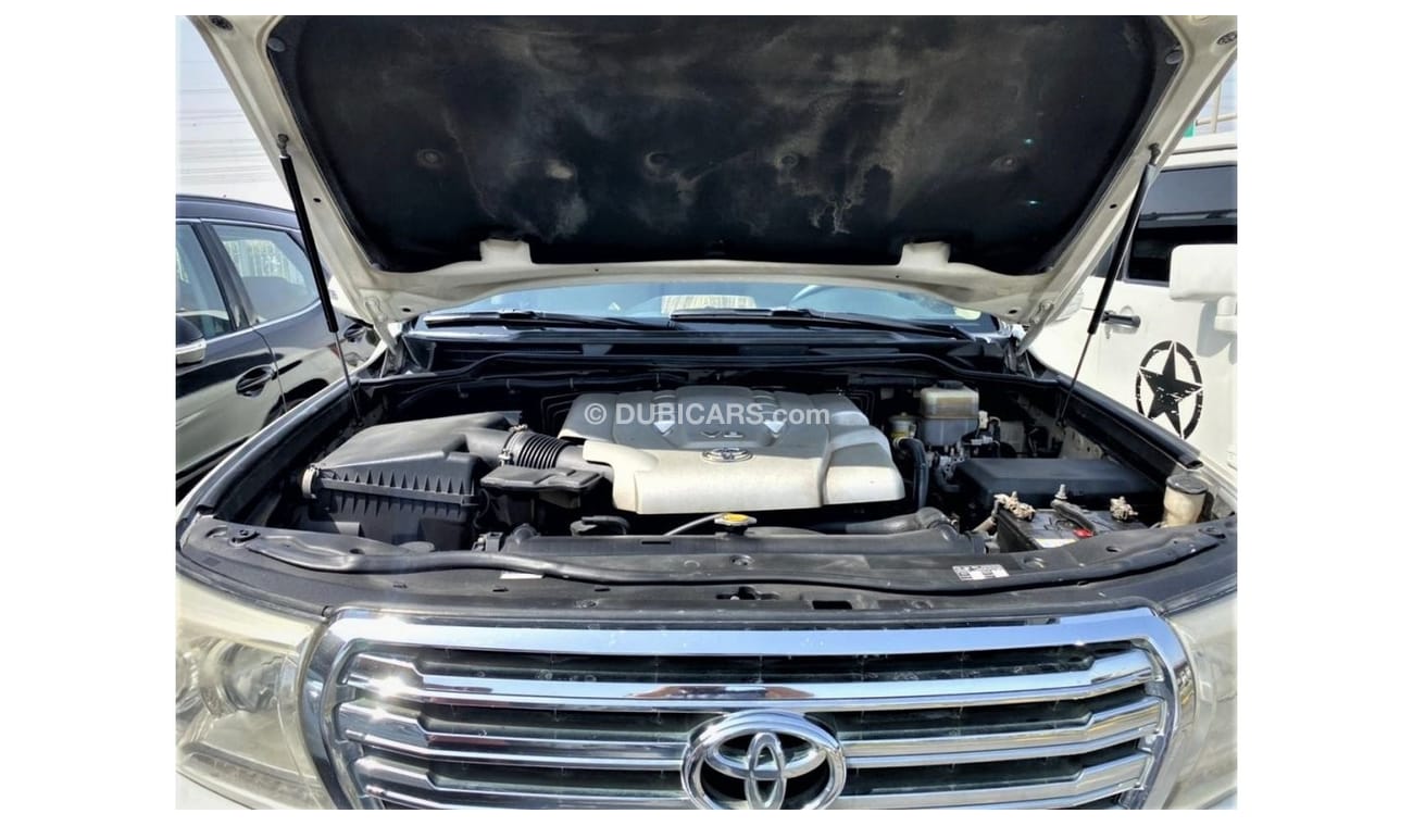 Toyota Land Cruiser TOYOTA LAND CRUISER 2008 GULF SPACE V8 FULL OPTIONS