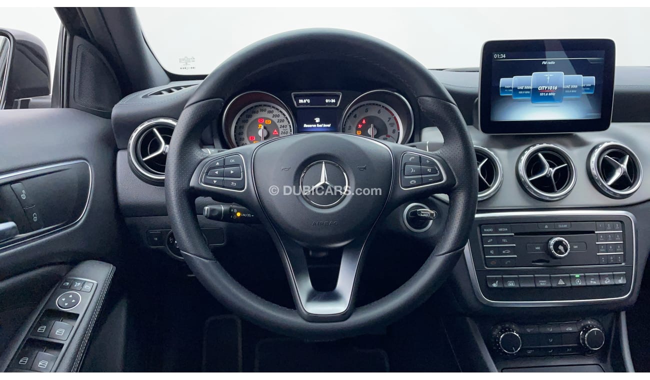 Mercedes-Benz GLA 250 GLA250 2000