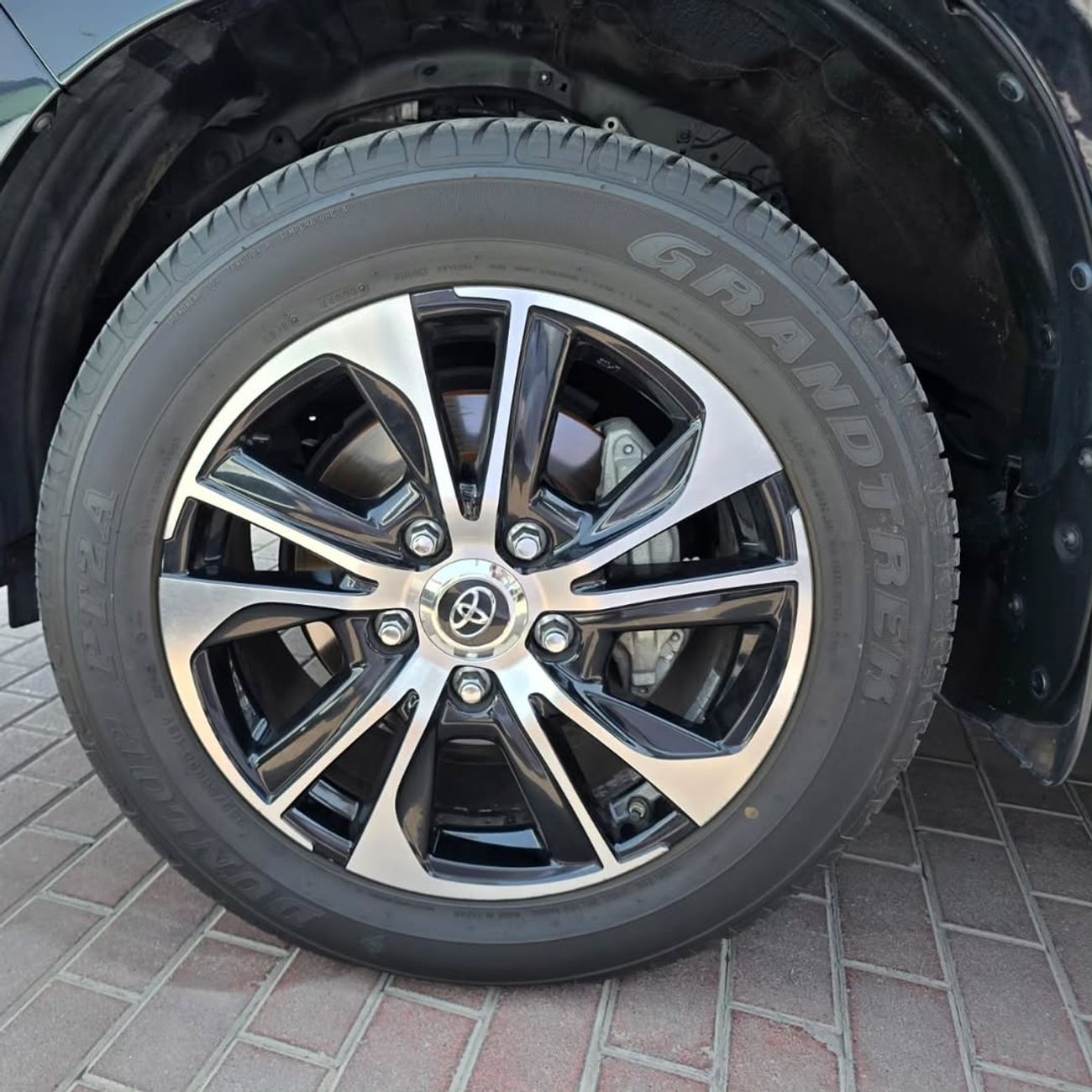 تويوتا لاند كروزر TOYOTA LANDCRUISER VXR V8 5.7