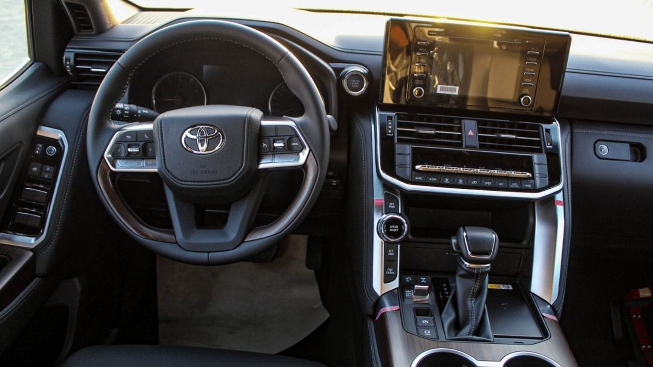 Toyota Land Cruiser TOYOTA LC300 4.0L VX V6 CHROME PACK P SEAT AT (Export Only)