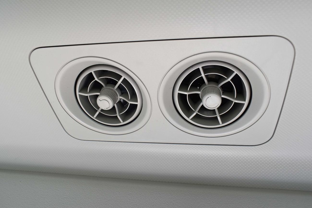 تويوتا كوستر 2.7L (23-Seater)