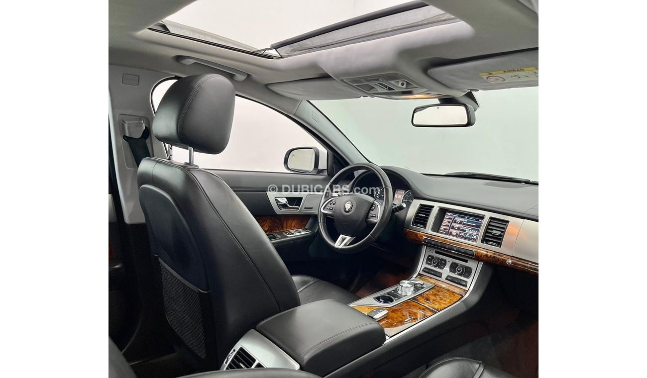 Jaguar XF Premium Luxury 2015 Jaguar XF 3.0 SC, Full Service History, GCC