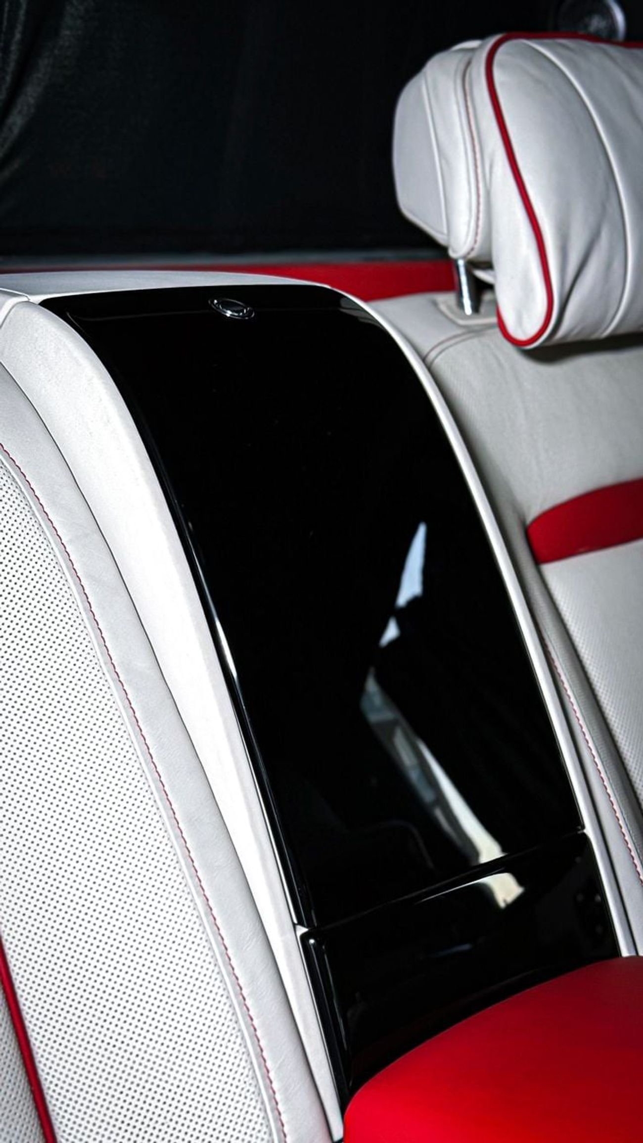 Rolls-Royce Cullinan Blackbadge 2025 Facelift Convert