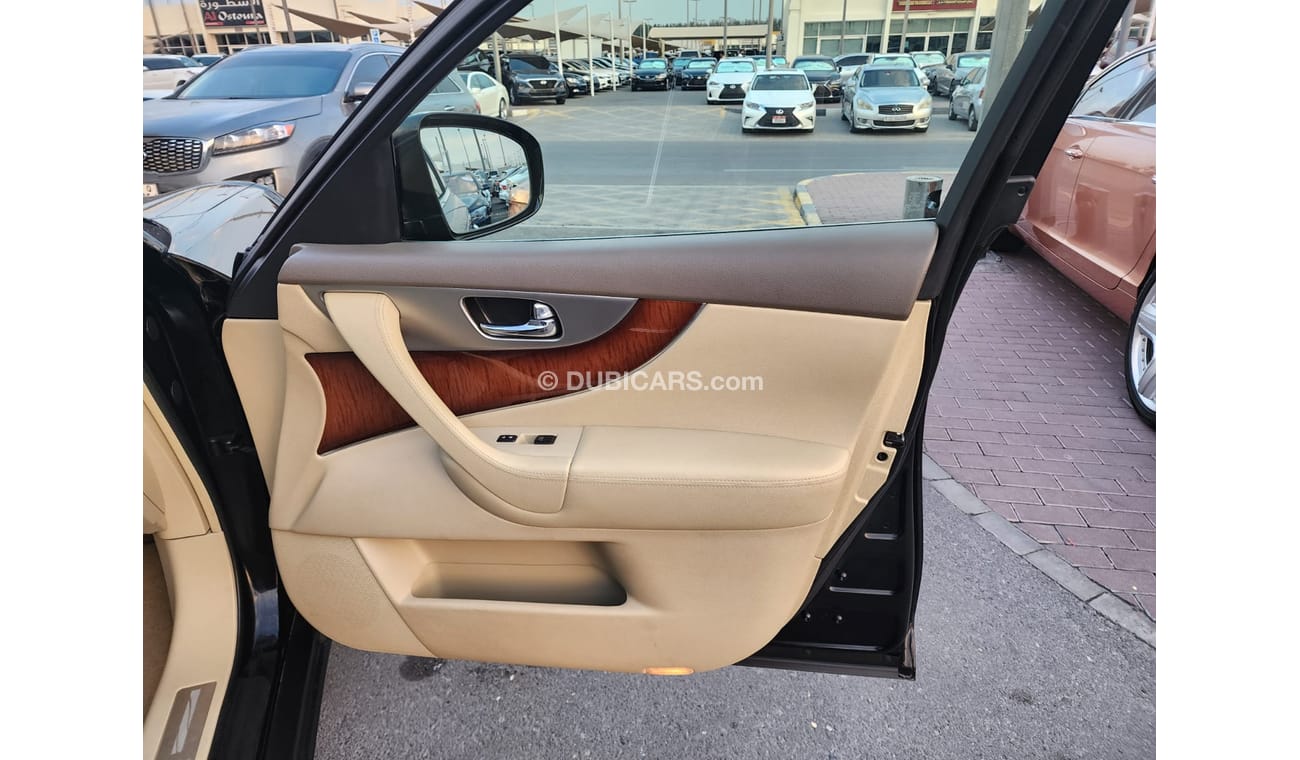Infiniti FX35 Infiniti FX 35_Gcc_2012_Excellent_Condition _Full option