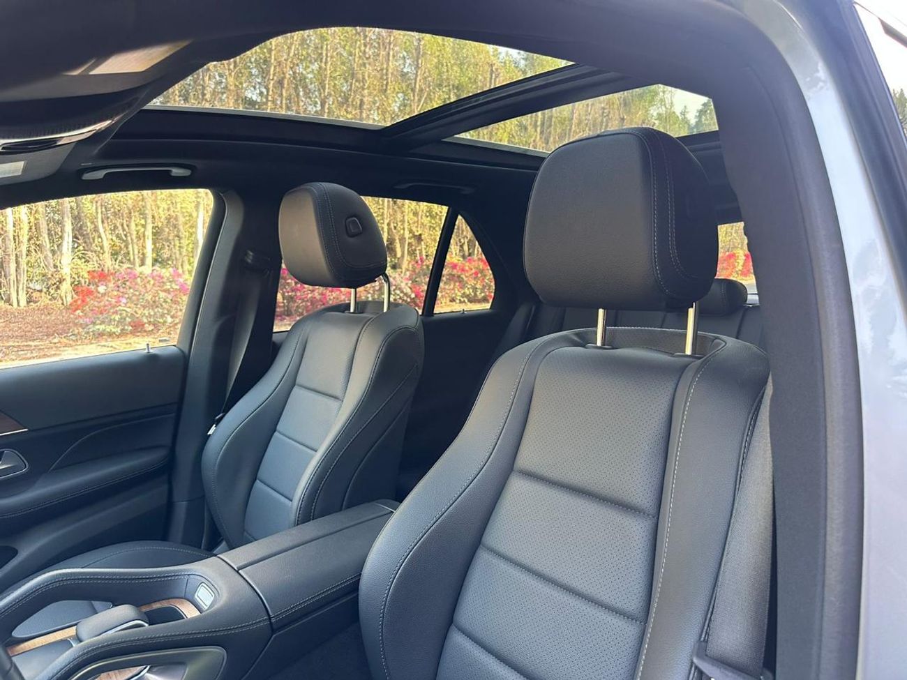 Mercedes-Benz GLE 350 2025 Mercedes-Benz GLE 350 4MATIC | Like New | Warranty | 6000 KM | 2.0L Inline-4 | 255 HP