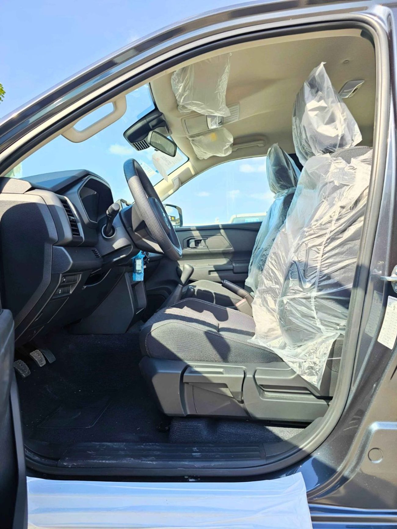 ميتسوبيشي L200 GLX 2.4L PETROL / M/T / SIDE STICKER / 4WD / (CODE # GLXP)