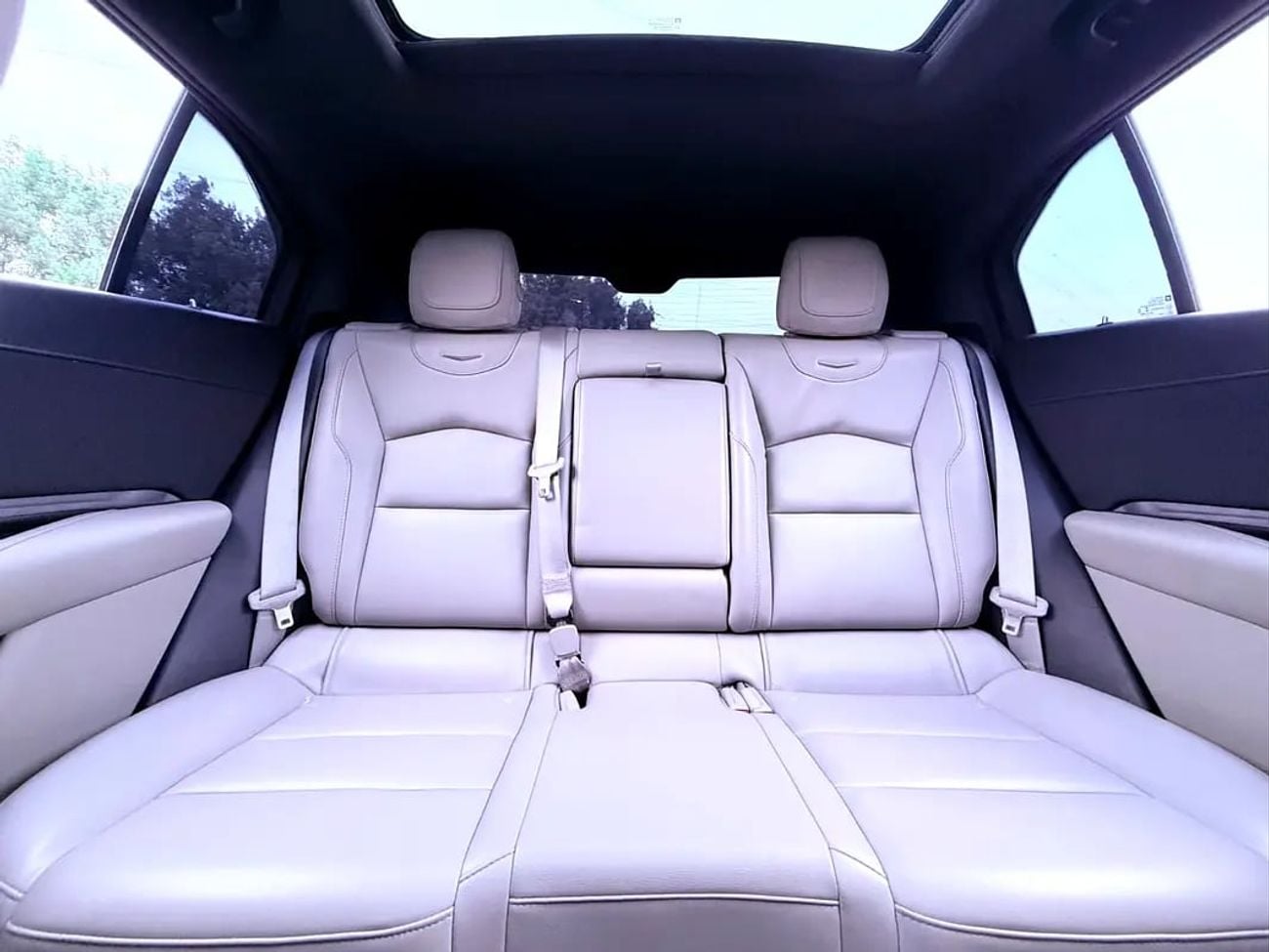 كاديلاك XT4 لاكجوري GCC Specs | Low Mileage | Warranty