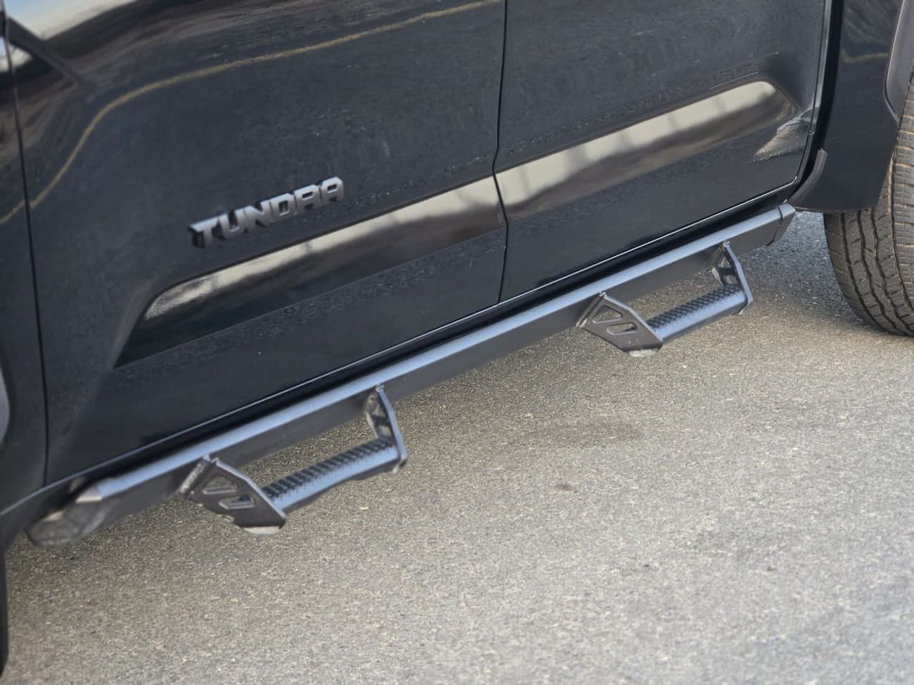 تويوتا تاندرا TOYOTA TUNDRA SR5 2024 // V6 TWIN TURBO // ORGINAL PAINT // PERFECT CONDITION // LOW MILEAGE