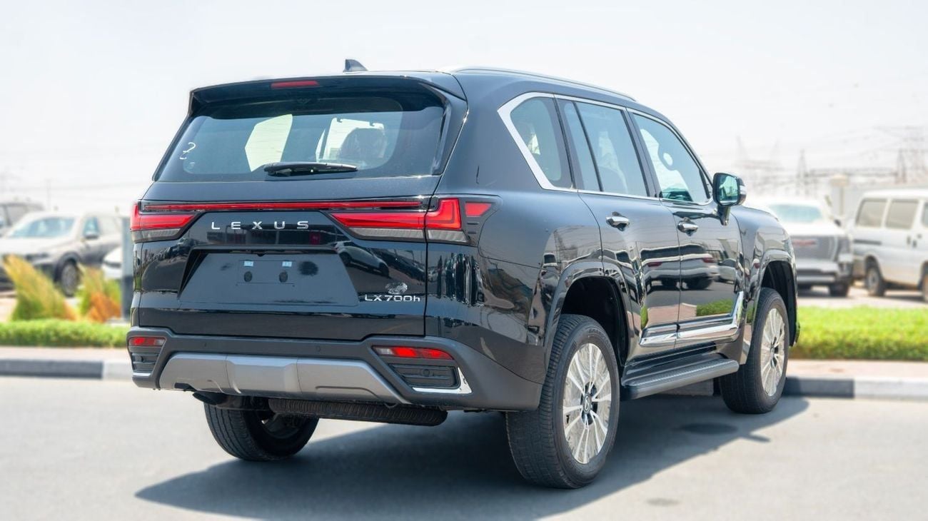 لكزس LX 700h Signature