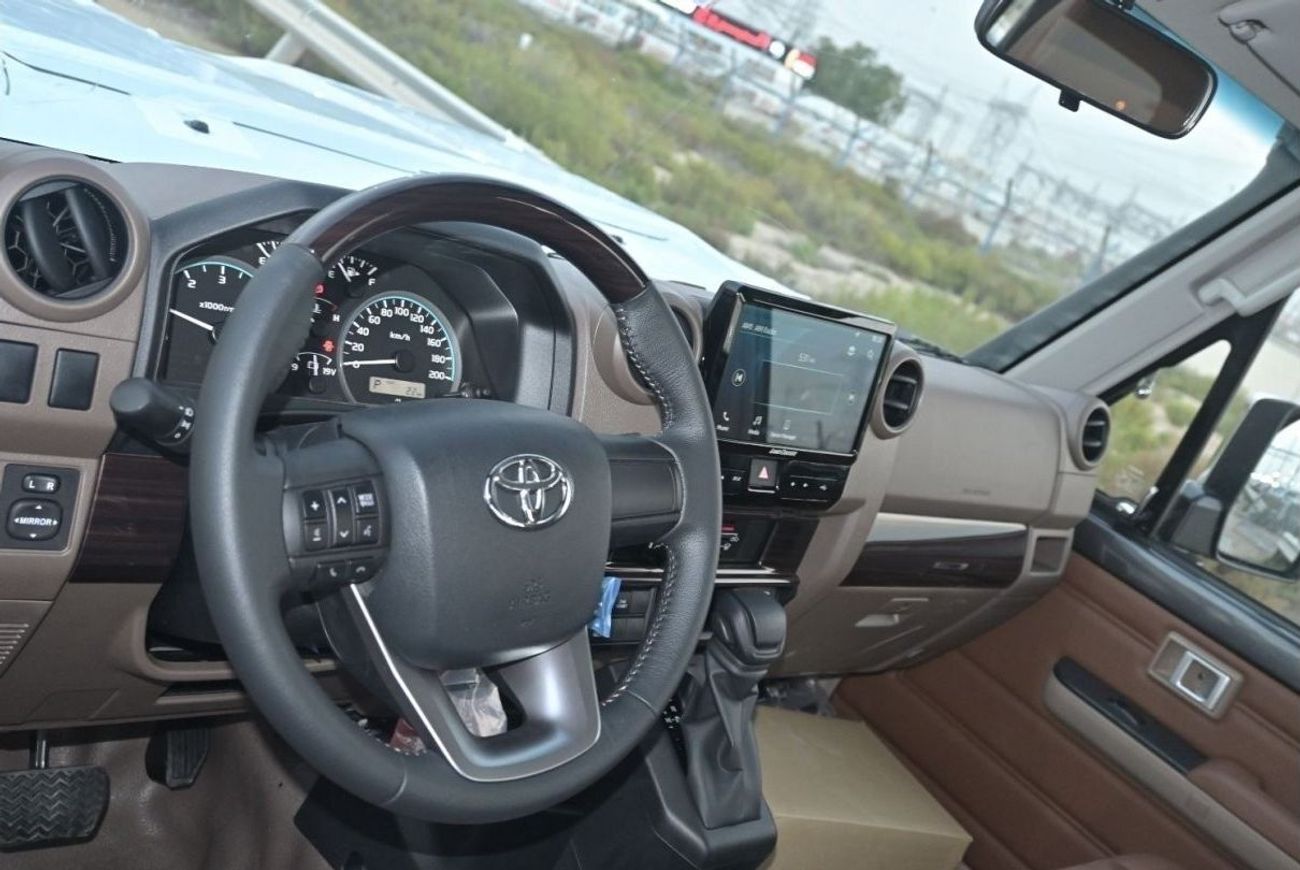 تويوتا لاند كروزر بيك آب TOYOTA LAND CRUISER PICK UP SINGLE CAB 2.8L 4WD DIESEL AUTOMATIC 2024 MODEL
