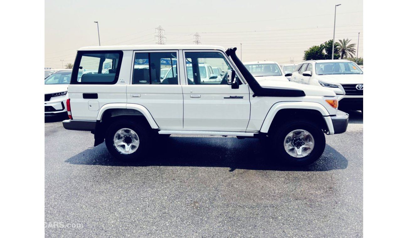 Toyota Land Cruiser Hard Top 2022 MODE 4.2L HARD TOP 5 DOOR 6 CYLINDER WITH DIFF LOCK MANUAL TRANSMISSION