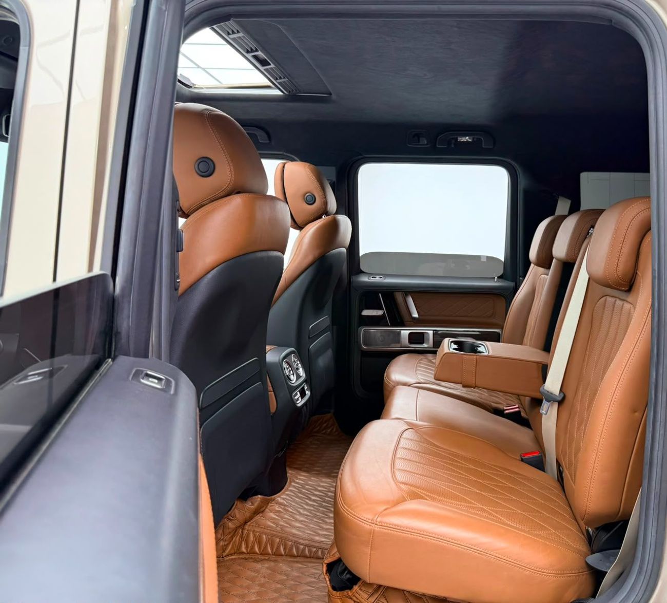Mercedes Benz G63 AMG STD 2020 Mercedes G63 AMG, Auto Guard Warranty, Full Mercedes Service History, GCC Specs.