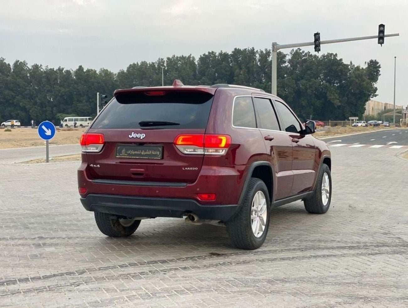 جيب جراند شيروكي Laredo 3.6L