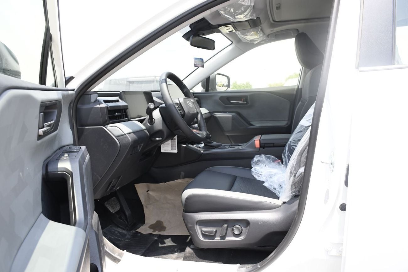 Toyota RAV4 ADVENTURE 2.5L HEV With Remote start Engine