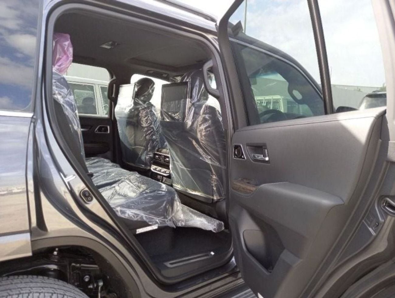 Toyota Land Cruiser LAND CRUISER VX-R 3.5L V6 PETROL | RHD |AVAILABLE COLOR GRAY & SILVER| 03 YEARS WARRANTY