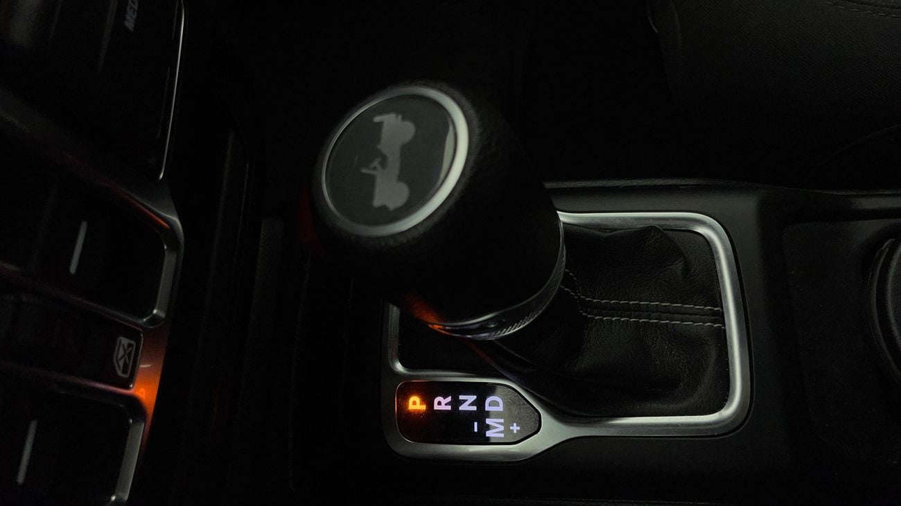 جيب رانجلر UNLIMITED SAHARA 3.6 | بدون دفعة مقدمة | اختبار القيادة في المنزل