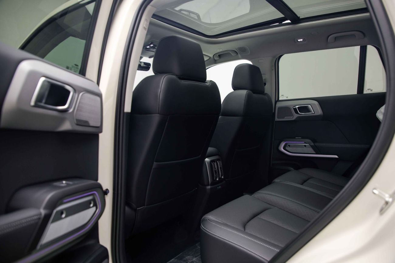 BYD Leopard Titanium 3 ID Ultra - White Inside Black | Export Only