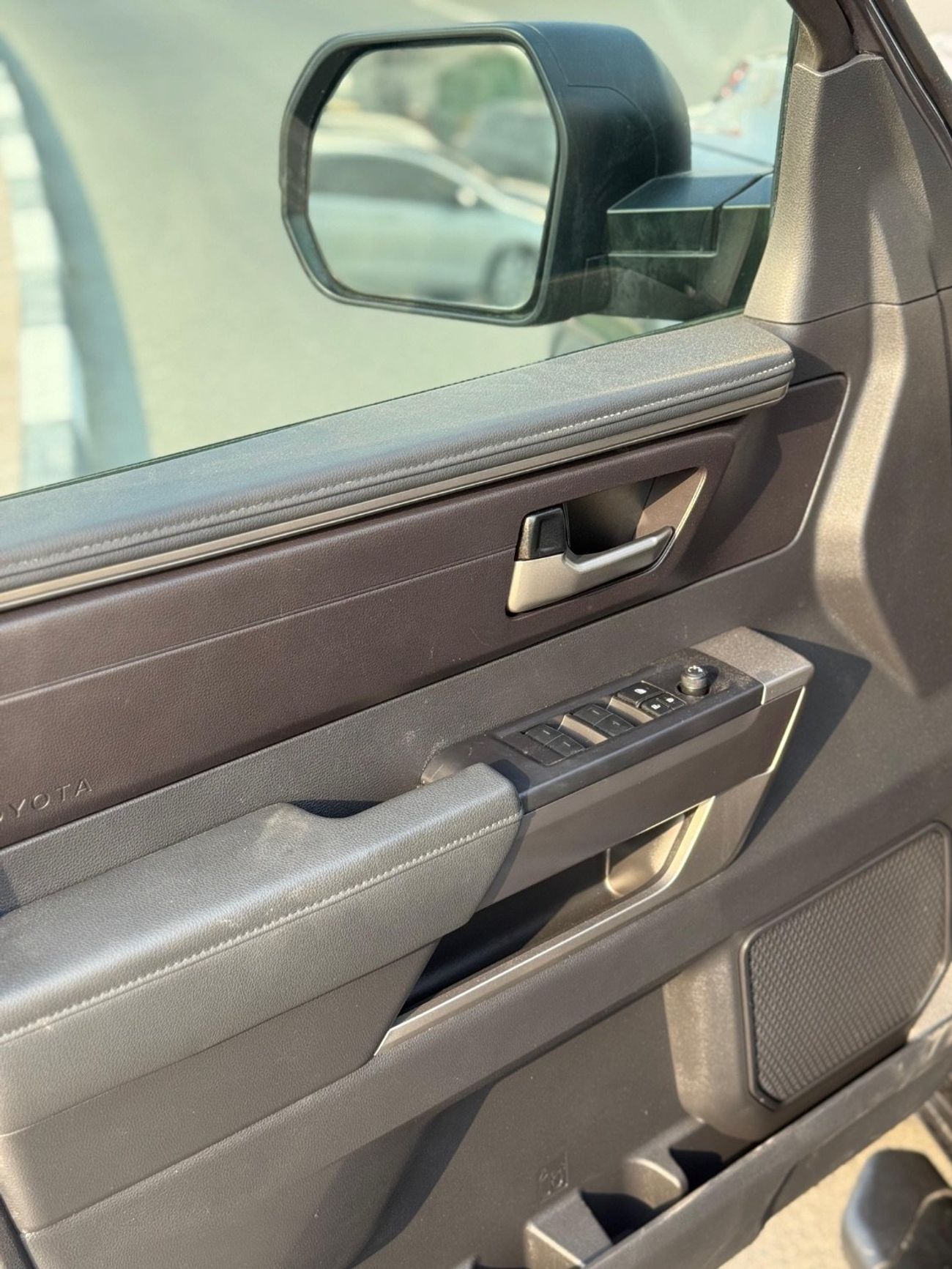 Toyota Tundra 4WD 2024