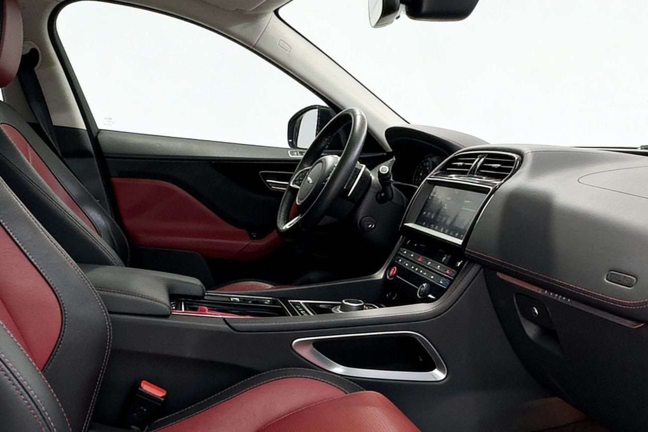 Jaguar F Pace R-Sport 2.0L l AED 1,332 P.M. l 0% Downpayment l R-Sport l 1 Year Warranty