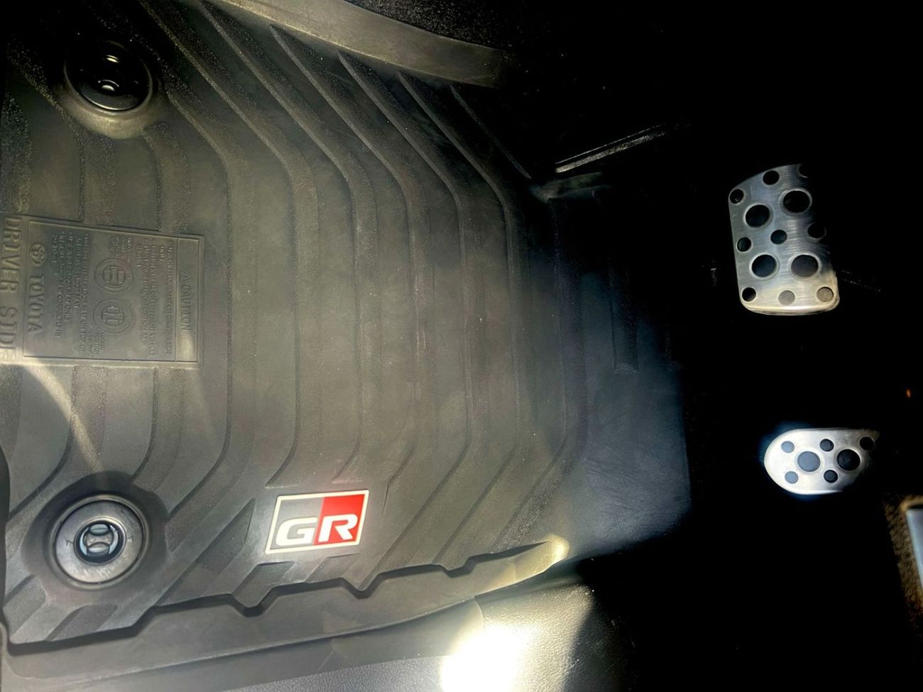 Toyota Hilux GR Sports Right Hand (Export only)